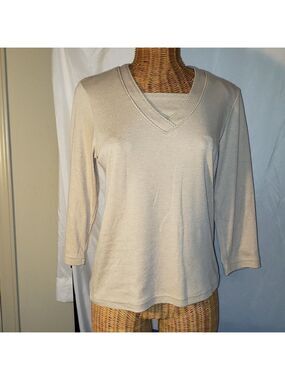 Ladies TRADITION COUNTRY COLLECTION 3/4 Length Sleeve V Neck Tee Shirt - S